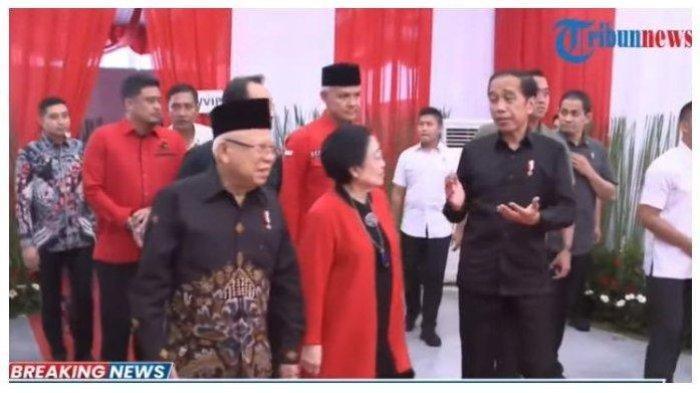 Jokowi masuk ke stadion bersama-sama dengan Wakil Presiden RI Ma'ruf Amin dan Ketua Umum PDI-Perjuangan Megawati Soekarnoputri.