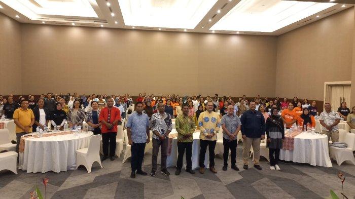 Training of Trainers (ToT) Teknis Modul Ajar Cinta Bangga Paham Rupiah (CBP Rupiah) kepada 200 Guru Penggerak di Ambon, berlangsung di Hotel Santika Premiere, Jumat (31/5/2024).