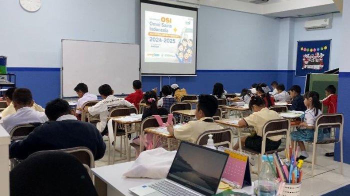 Sebanyak 600 pelajar dari berbagai jenjang pendidikan di Provinsi Maluku mengikuti kompetisi Olimpiade Omni Sains Indonesia (OSI) 2024-2025, pada Sabtu (2/11/2024). 