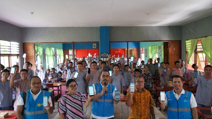 PLN Goes to School dalam tajuk “PLN Baronda Sekolah”, di Sekolah Menengah Atas Negeri (SMAN) 13 Ambon, Kamis 29 Februari 2024.