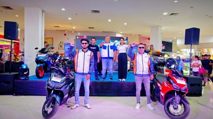 AEROX ALPHA - Acara peluncuran Aerox Alpha oleh Yamaha Hasjrat Abadi Ambon berlangsung meriah di Maluku City Mall (MCM), Kota Ambon, Sabtu (8/2/2025) malam.
.