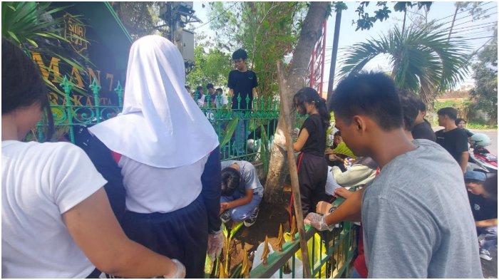 SMOEPHY BEREAKSI MENCINTAI LINGKUNGAN BAGIAN AKSI HASTHALAKU SECARA NYATA