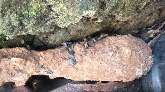 Satu buah munisi mortir 60 komando ditemukan pekerja proyek di jalan Jenderal Sudirman, Desa Batu Merah, Kecamatan Sirimau, Kota Ambon, Kamis (26/9/2024).