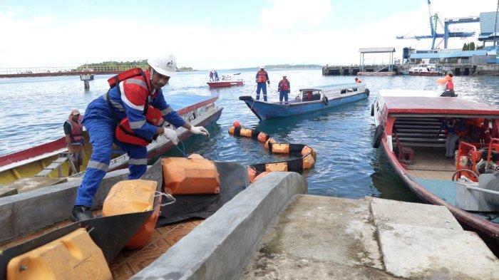 Pertamina Patra Niaga Regional Papua Maluku menyelenggarakan latihan simulasi Organisasi Keadaan Darurat (OKD) Level I yang dilaksanakan di Kantor Regional Papua Maluku dan Fuel Terminal Sorong pada Kamis (14/11/2024) lalu.