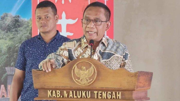 Pj. Bupati Muhamat Marasabessy pastikan akan menyiapkan Spead Boat dan Subsidi BBM tuk bantu warga menyebrang laut di Pelabuhan Telutih ke Yaputih.