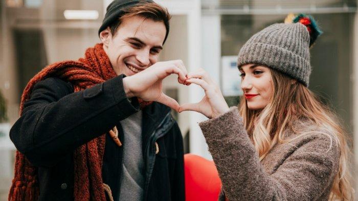 Aries akan terus terang dalam melakukan pendekatan terhadap pasangan. Sementara, Pisces melakukan diskusi terbuka dengan pasangan.