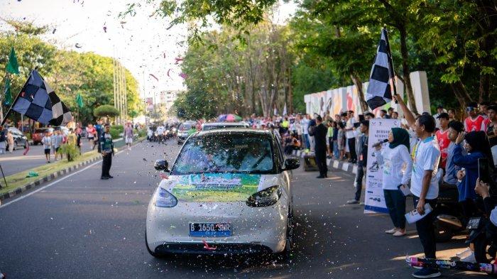 PLN Unit Induk Wilayah Maluku dan Maluku Utara (UIW MMU) melalui Unit Pelaksana Pelayanan Pelanggan (UP3) Ternate menggelar konvoi komunitas Electric Vehicle (EV), Senin (9/9/2024).