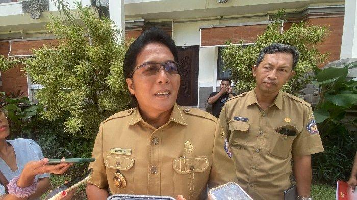 TANGGAPI - Wakil Gubernur Bali, Nyoman Giri Prasta tanggapi organisasi masyarakat (ormas) Gerakan Rakyat Indonesia Bersatu (GRIB) Jaya yang hadir di Bali.