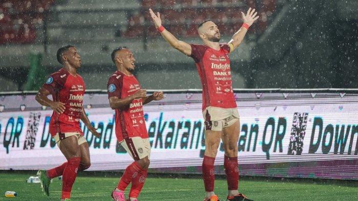 Aksi selebrasi Ilija Spasojevic saat mencetak gol pertama di laga pekan ke 28 Liga 1 Indonesia kontra PSIS Semarang 08 Maret 2024.