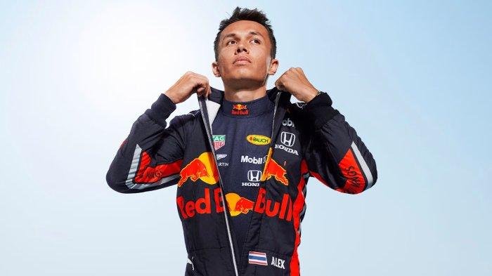 Pembalap asal Thailand, Alex Albon saat membela Red Bull di F1 musim 2020.