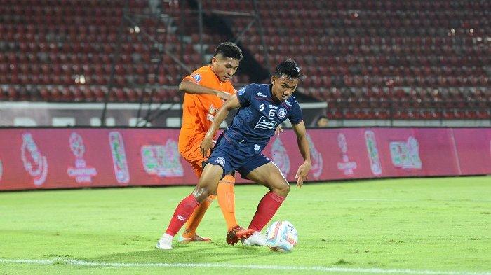 Pertandingan Arema FC VS Boreno FC di Stadion Kapten I Wayan Dipta Gianyar Bali pada pekan ke-15 BRI Liga 1 Jumat 6 Oktober 2023 malam.