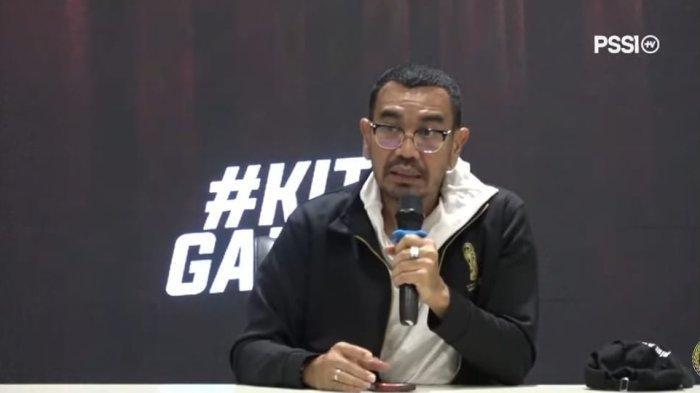 Arya Sinulingga, Exco PSSI yang hadir dalam sesi konferensi pers pembatalan Piala Dunia U20 2023 yang disiarkan melalui live streaming Youtube PSSI, Minggu 26 Maret 2023.