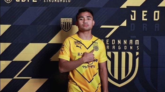 Asnawi Mangkualam saat memggunakan jersey Jeonnam Dragons.