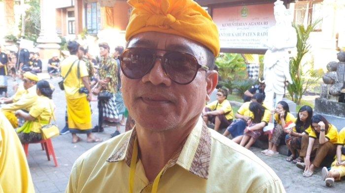 Ayah dari penyanyi Mahalini Raharja, Gede Suraharja kembali menduduki kursi DPRD Badung dapil Kuta Utara di Pileg 2024.