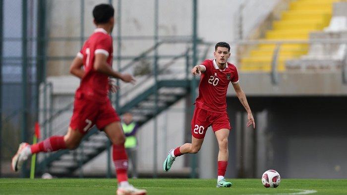 Bek Timnas Indonesia, Justin Hubner tampil di laga debutnya bersama Timnas Indonesia. Blunder 2 Kali, Justin Hubner Akui Ini Soal Formasi di Timnas Indonesia vs Libya, STY Turunkan 4 Bek