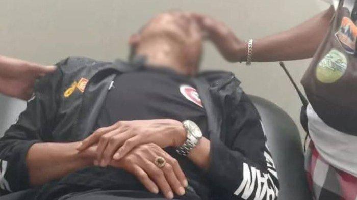 TANGKAP LAYAR - Seorang pecalang Desa Adat Besakih, dipukul oleh seorang pemedek di areal Bencingah Pura Agung Besakih, Senin 14 April 2025.