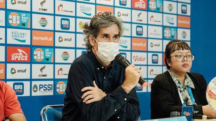Pelatih Bali United Stefano Cugurra - Coach Teco Meradang, Elias Dolah Dilarikan ke Rumah Sakit, Wasit Tak Kasih Penalti Buat Bali United