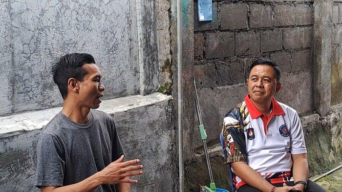 Kesaksian - Kadek Agus Ariawan saat ditemui di kediamannya di Kelurahan Liligundi, Kecamatan Buleleng pada Sabtu (22/3/2025). Agus menceritakan ihwal pengalamannya selama delapan bulan menjadi korban TPPO di perbatasan Myanmar - Thailand. DISIKSA, Korban TPPO Asal Buleleng Agus Sempat Ingin Menyerah, Lolos Dari Maut Berkat Tentara DKBA
