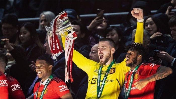David de Gea saat merayarakn keberhasil menjadi juara Carabao Cup bersama Manchester United