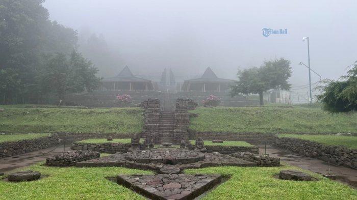 Destinasi Wisata, Berkunjung ke Candi Cetho Karanganyar, Candi di Atas Awan yang Mengagumkan.