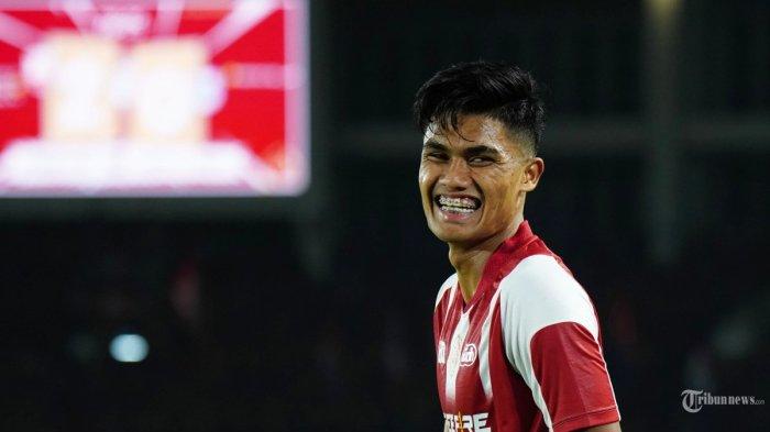 Ekspresi pesepak bola Persis Solo, Ramadhan Sananta dalam lanjutan pekan 12 Liga 1 antara Persis Solo vs PSIS Semarang di Stadion Manahan, Solo, Sabtu (16/9/2023) malam. Persis Soo menang dengan skor 2-0. Tribun Solo/Muhammad Nursina