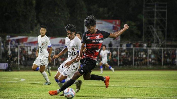 Garuda United U17, tampil lebih trengginas saat laga ujicoba kedua menghadapi Kashima Antlers U18 meski hasil akhir belum menang.

Laga ujicoba di Stadion I Gusti Ngurah Rai Denpasar itu berakhir dengan skor 2-3 untuk keunggulan tim asal negeri Sakura tersebut, Sabtu (5/8) malam.