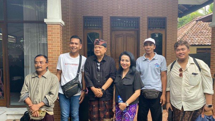 Mobil milik Rai Mantra terbalik di Penuktukan, Rabu 17 Januari 2024 - Hendak Melayat, Rai Mantra dan Istrinya Terlibat Laka Tunggal di Desa Penuktukan Buleleng