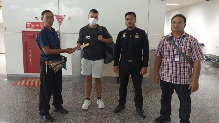 Imigrasi Denpasar Deportasi Seorang Bule Jerman Setelah Selesai Jalani Pidana Kasus Narkotika