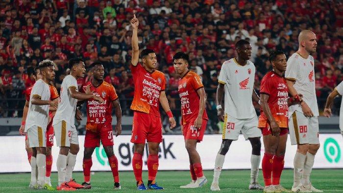 Kadek Arel Priyatna (nomor 44) -