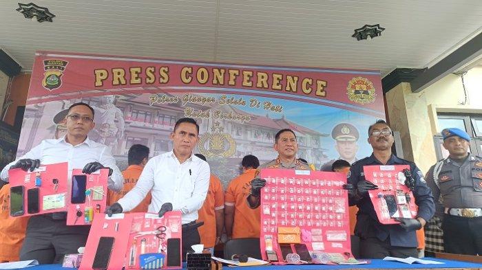 Kapolres Gianyar, AKBP Umar dalam pengungkapan kasus narkoba, Senin 29 Juli 2024.