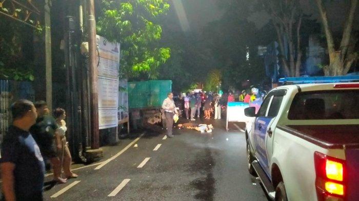 Kecelakaan lalu lintas di ‎Jalan Diponegoro tepatnya depan gang IV Denpasar Barat, Denpasar, Bali, pada Senin 2 Juni 2025 dini hari. Kecelakaan Maut di Denpasar Bali, Pemotor Berbonceng Tiga Tabrak Truk Sampah, Kepala Sampai Penyok