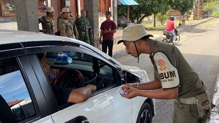 MONITORING - Kegiatan monitoring pasca arus balik mudik Lebaran 2025 dilakukan Satpol PP Provinsi Bali diberbagai pintu masuk Bali seperti Pelabuhan dan Terminal Gilimanuk, Jembrana dan Terminal Mengwi, Badung, Bali.