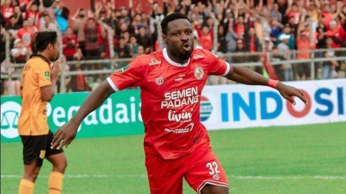 Kenneth Ngwoke, Penyerang Semen Padang di Liga 2 Indonesia