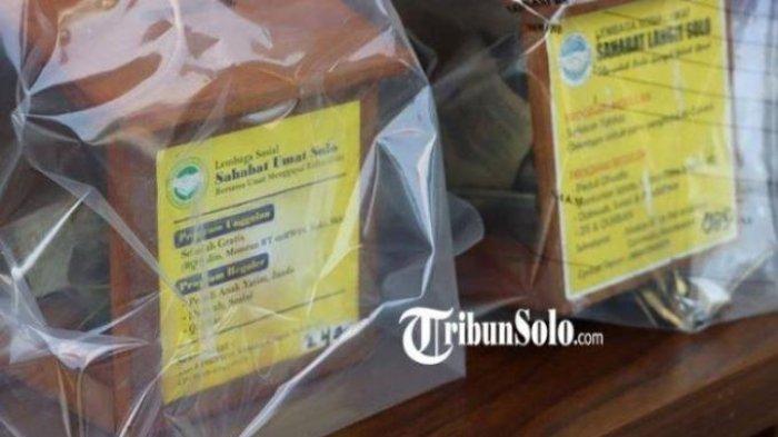 Kotak amal terduga teroris di Solo Raya. Sebanyak 50 kotak infak diamankan Densus 88 dari para terduga teroris. Kotak infak dijadikan sumber pendanaan untuk membeli bahan peledak.