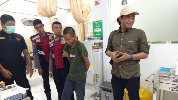 Kepolisian saat menangkap terduga pelaku begal di Desa Pesinggahan, Klungkung, Senin 24 Maret 2025. Ojol Jadi Korban Begal di Klungkung Bali, Korban Dibacok dengan Gunting