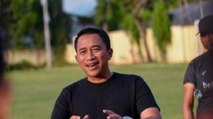 Orang nomor satu di Persela FC, Fariz Julinar Maurisal melecutkan semangat bangkit demi tiga poin kepada Ezechiel Ndouasel jelang duel tandang ke markas Persibo Bojonegoro di Liga 2 2024/2025 pada akhir pekan ini.