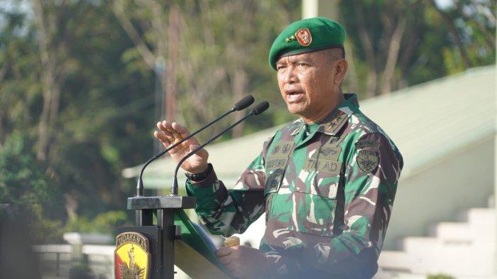 Menurut informasi yang beredar Perwira Tinggi TNI AD ini, sempat pingsan setelah berolahraga di Lapangan Tridek Mabes TNI, Cilangkap, Jakarta Timur, pada Rabu 24 Juli 2024 pagi.
