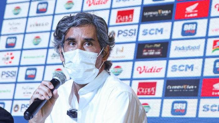 Pelatih Bali United, Stefano Cugurra pada 17 Desember 2023.