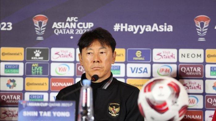 Pelatih Timnas Indonesia, Shin Tae-yong. Ia mendapatkan kritikan pedas dari juru taktik asal Korea Selatan, Jong Song-chon.