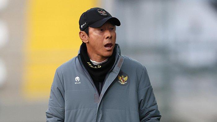 Pelatih Timnas Indonesia, Shin Tae-yong mengawasi sesi latihan skuad Garuda ketika TC di Turki belum lama ini. Berikut Bocoran Shin Tae-yong Soal 26 Pemain Timnas Indonesia di Piala Asia 2023, Jordi Amat In, Siapa Out?