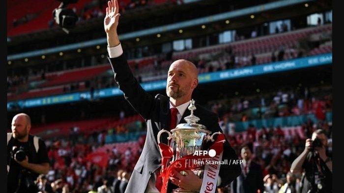 Pelatih manchester United, Erik ten Hag saat menjuarai juara Piala FA musim 2024