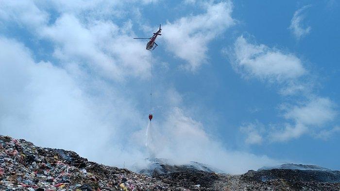 Pemadaman api di TPA Suwung Denpasar masih berlanjut hingga Minggu, 15 Oktober 2023.