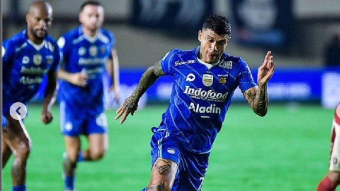 Penyerang sayap Persib Bandung, Ciro Alves 