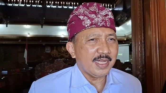 Penjabat (Pj) Bupati Klungkung I Nyoman Jendrika mengaku telah menerima laporan dan melakukan peninjauan terhadap sekolah yang mengalami kerusakan parah. 
