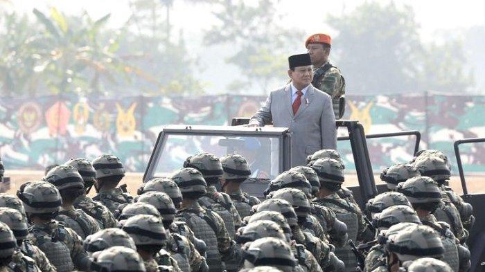 Prabowo Subianto saat memimpin Upacara Penetapan Komponen Cadangan (Komcad) Tahun 2023 di Pusdiklatpassus Kopassus Batujajar, Jawa Barat, Jumat, 11 Agustus 2023