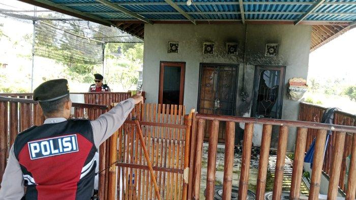 Sebuah rumah di Subak Pemasan, Desa Tihingan, Kecamatan Banjarangkan mengalami kebakaran, Minggu 17 September 2023.