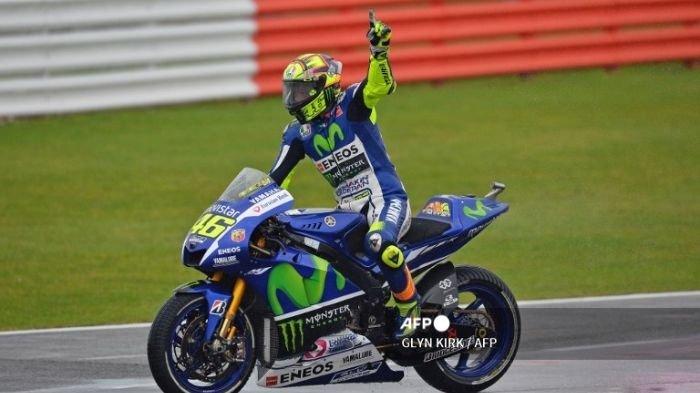 Rossi Memenangkan Balpan pada MotoGP Inggris Silverstone 2015