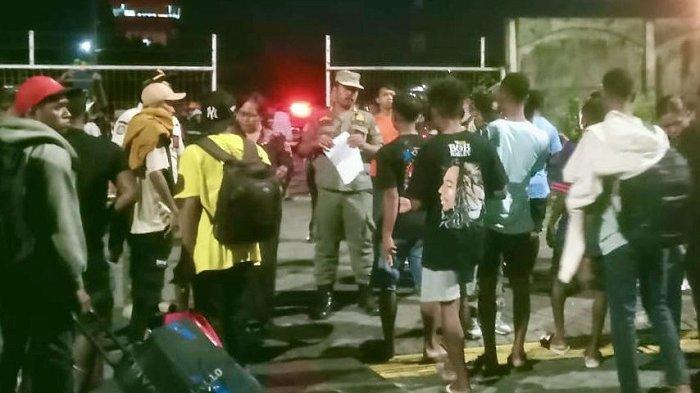 SIDAK DUKTANG - Sidak administrasi kependudukan di Pelabuhan Benoa, Denpasar