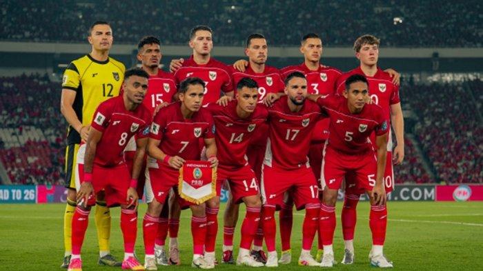 BEPROSE- Starting XI Timnas Indonesia saat melawan China di Kualifikasi Piala Dunia 2026 di Stadion Gelora Utama Bung Karno, Jakarta, Kamis (5/6/2025) lalu. 6 Pemain ‘Buruan’ Bali United di Bursa Transfer Liga 1: Label Timnas dan Dutch Connection