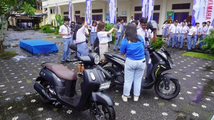 event “My Classy School” Yamaha DDS Bali  di SMA Negeri 1 Tabanan, Bali, Selasa 16 April 2024.